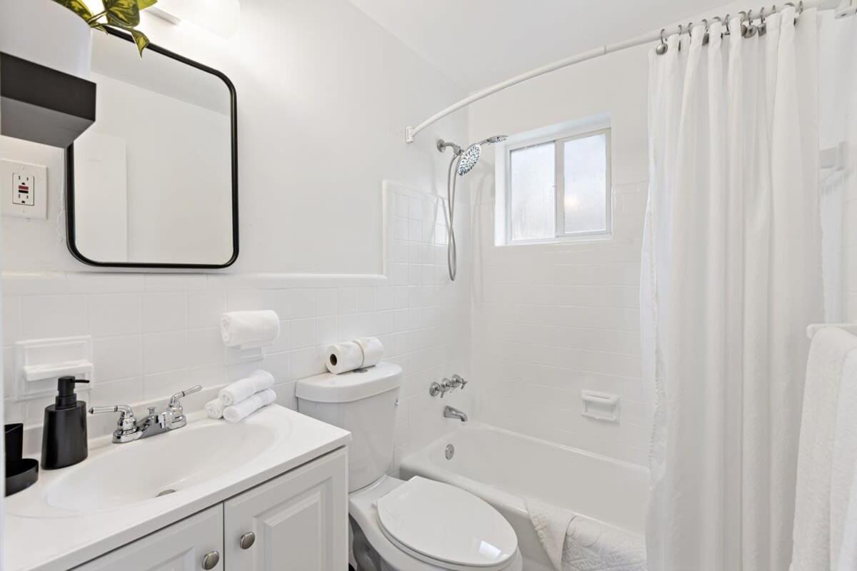 Lovely Rental Unit With Free Parking On Premises Fort Lauderdale Exteriör bild